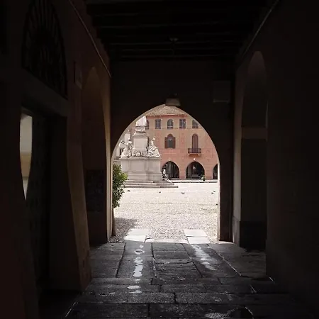 Loft Piazza Cavour Βερτσέλλι